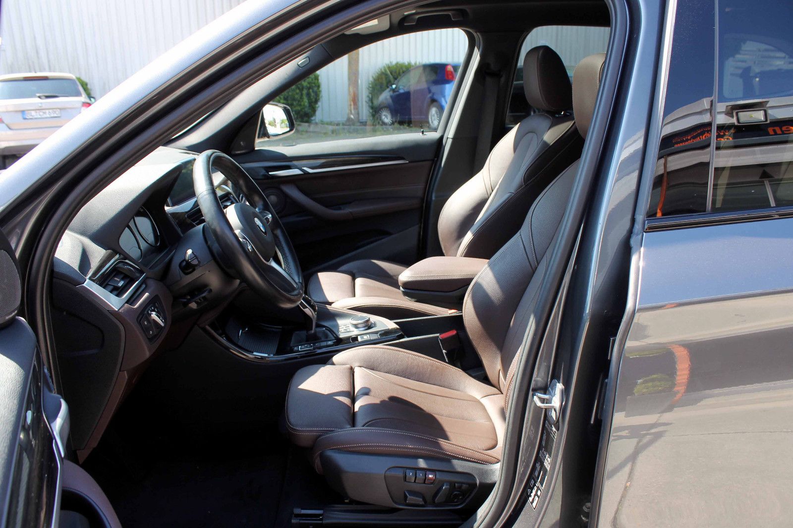 Fahrzeugabbildung BMW X1 xDrive 25i M-Sport LED PANO ACC KAM CarPlay
