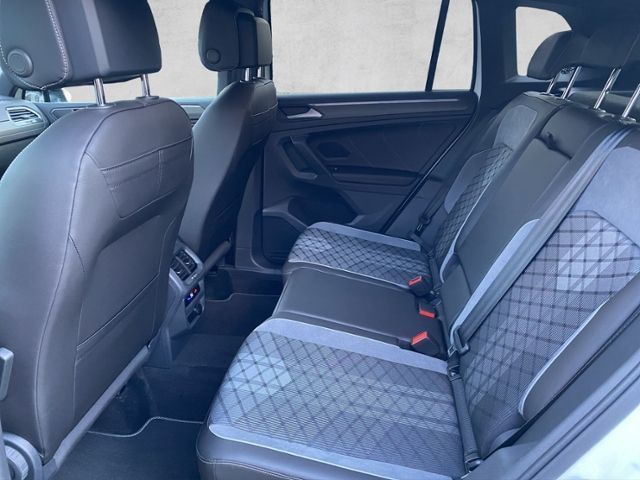 Tiguan R-Line 2.0 TDI DSG AHK*Navi*Kamera