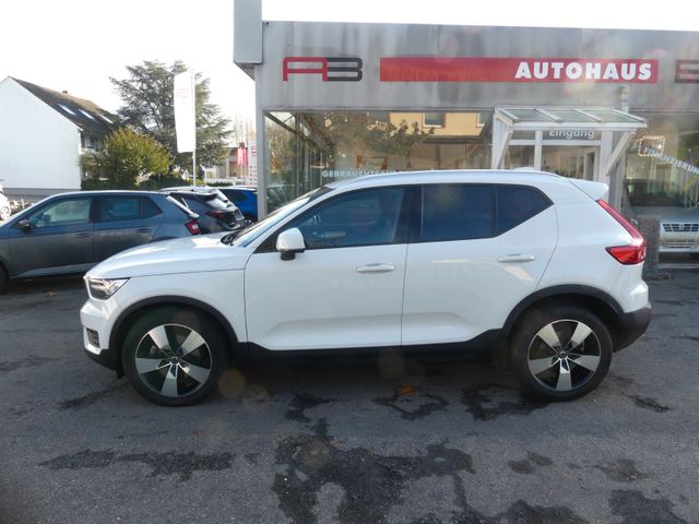 Volvo XC40 Momentum AWD Automatik