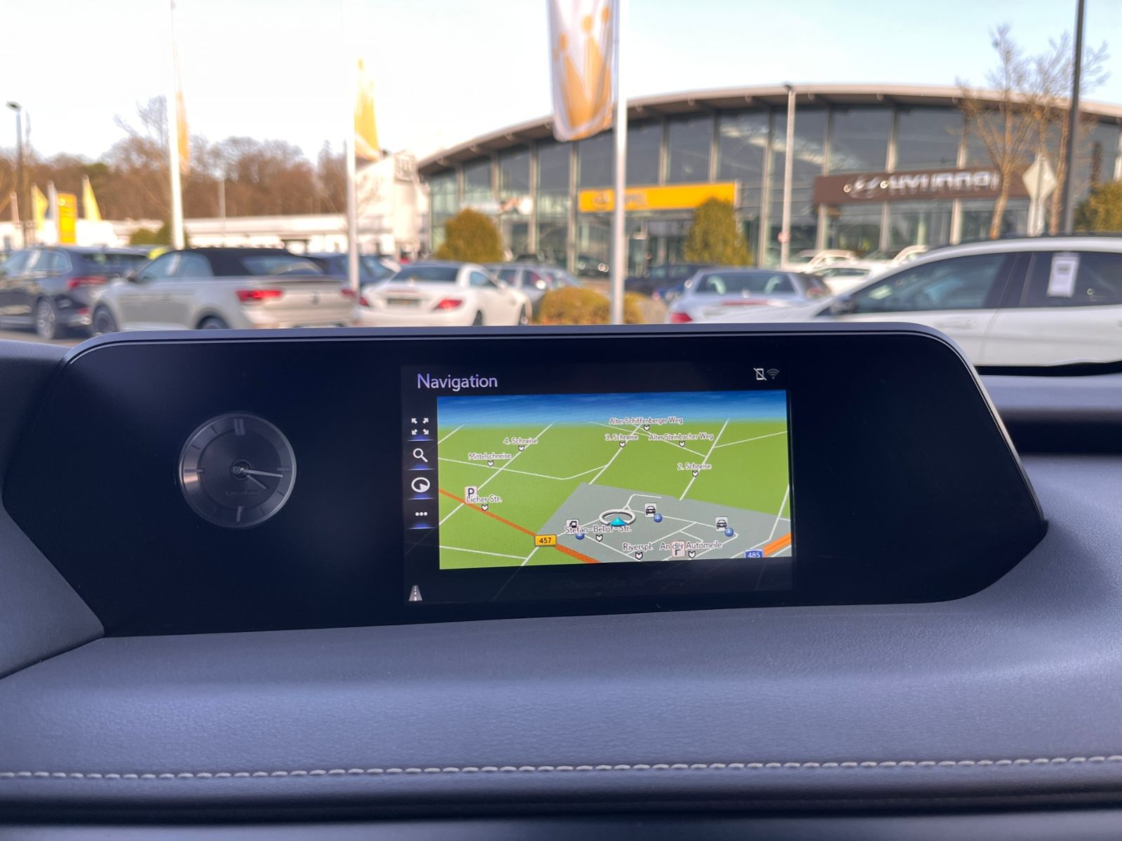 Fahrzeugabbildung Lexus UX 250 h Launch Edition LED NAV SHZ RFK