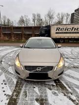 Volvo S60 D5 AWD Automatik Vollleder TÜV neu - gebrauchte Volvo S60 aus dem Jahr 2011