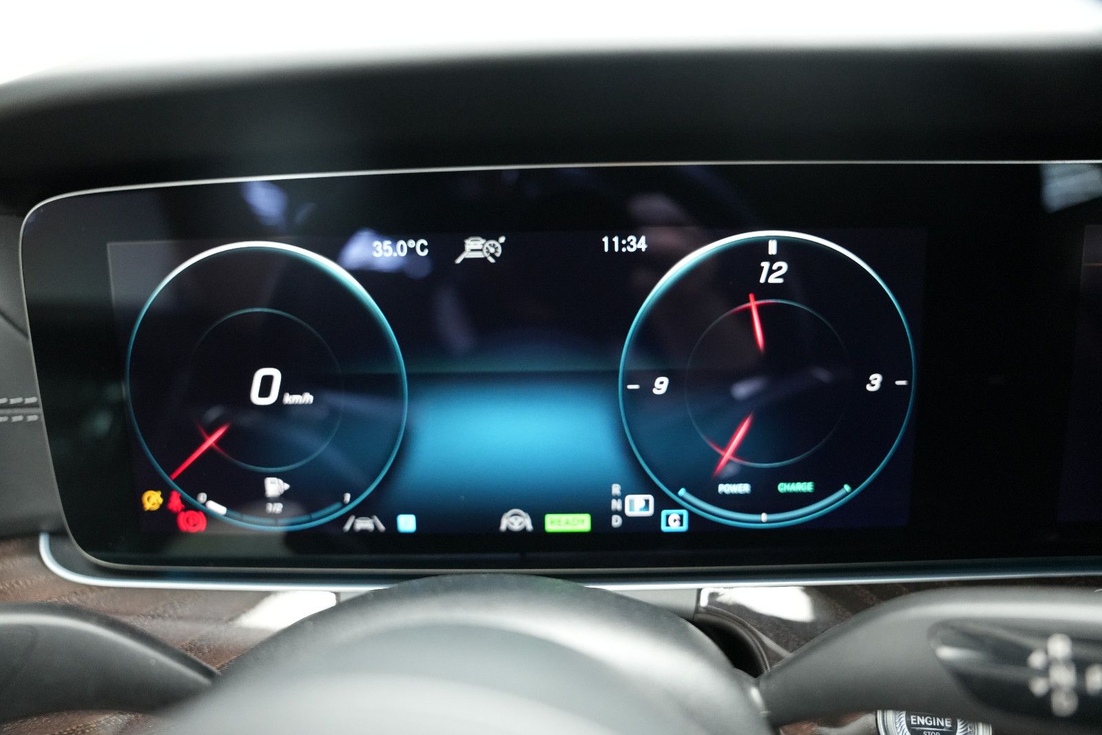 Fahrzeugabbildung Mercedes-Benz E 450 Cabrio AMG/BURMESTER/HUD/AMBIENTE/MASSAGE/