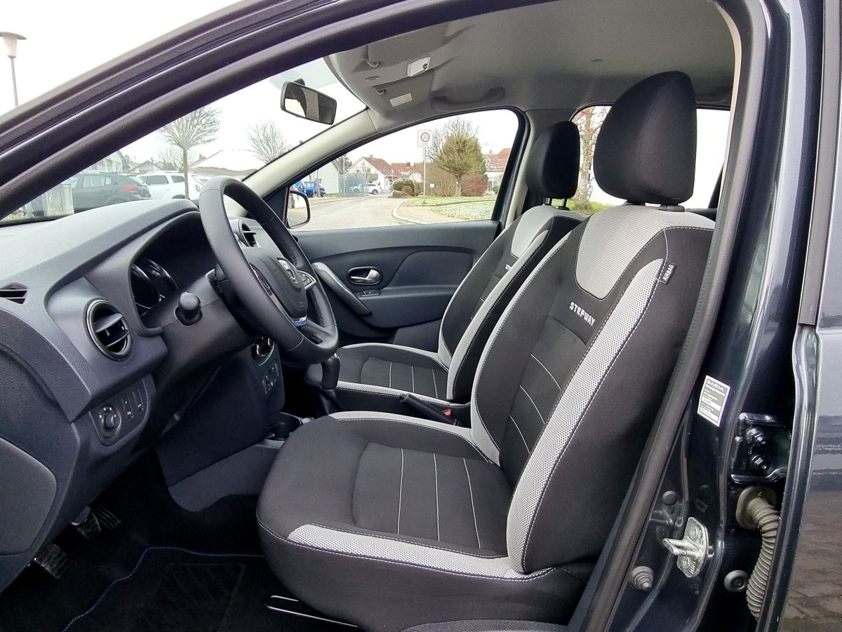 Fahrzeugabbildung Dacia Sandero Stepway Prestige TCe 100