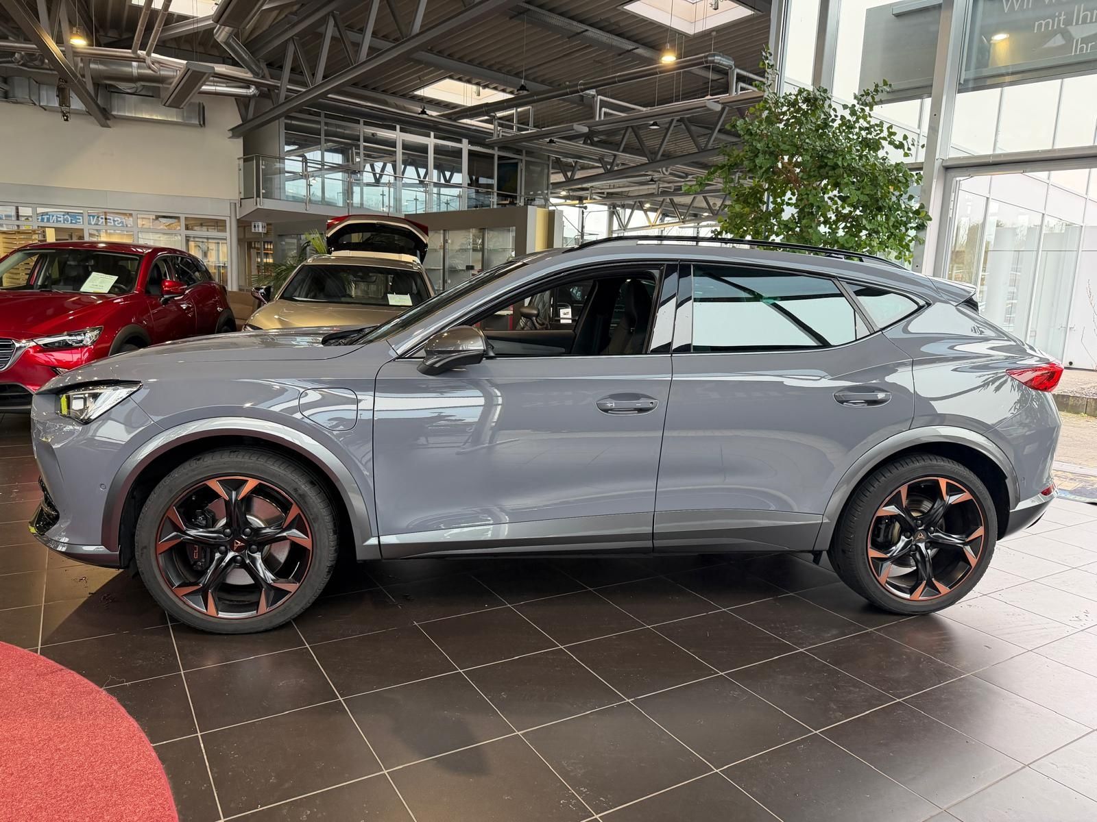 Fahrzeugabbildung CUPRA Formentor VZ e-Hybrid PANO LED NAV SHZ 19"