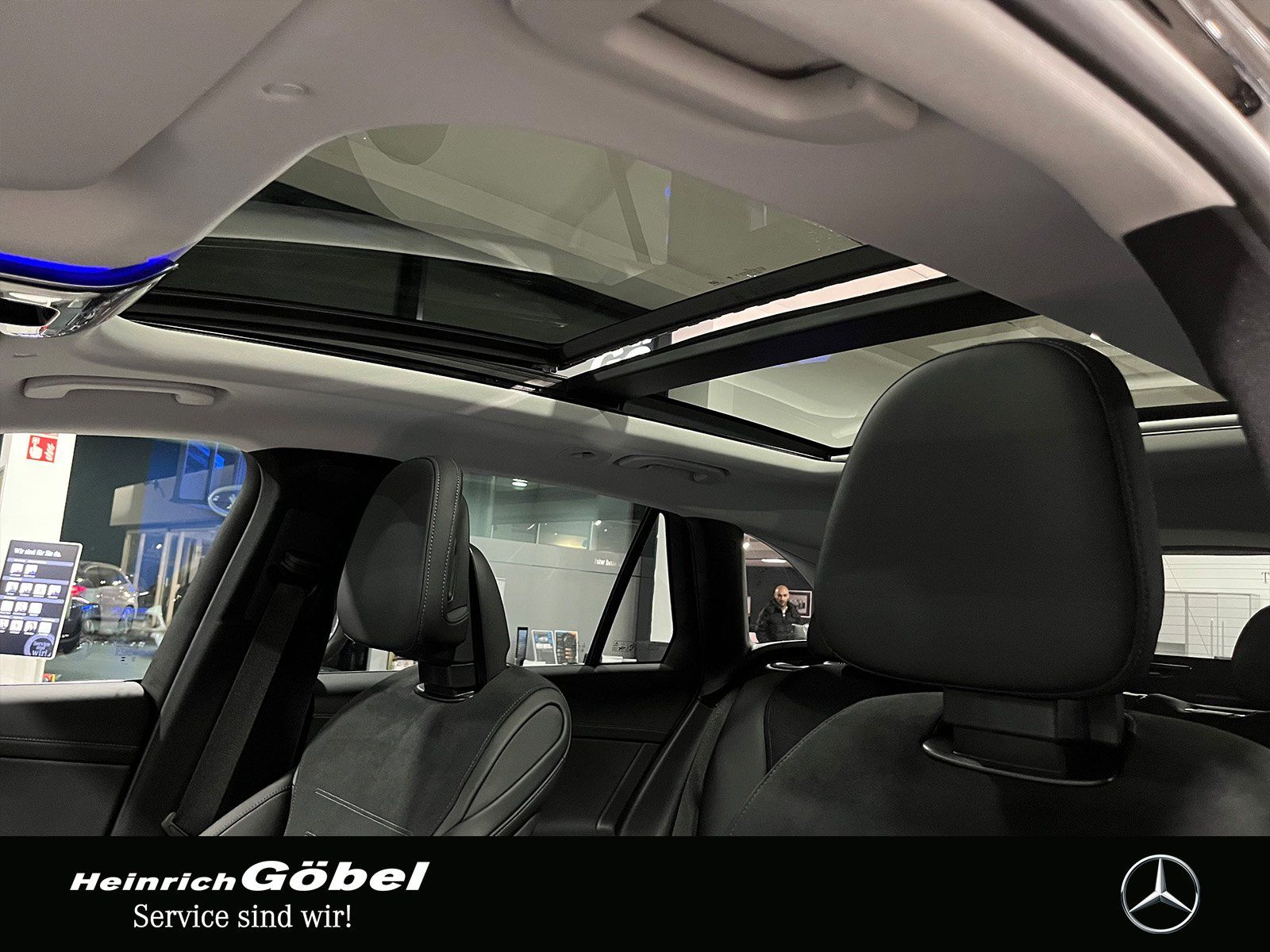Fahrzeugabbildung Mercedes-Benz GLC 300 d 4M AMG+PANO+AHK+360°+MEMORY+CARPLAY