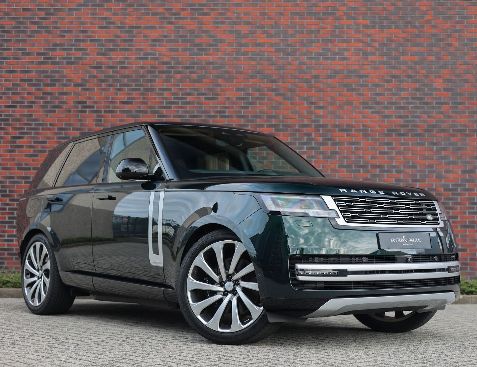 Land Rover Range Rover P550e Autobiography