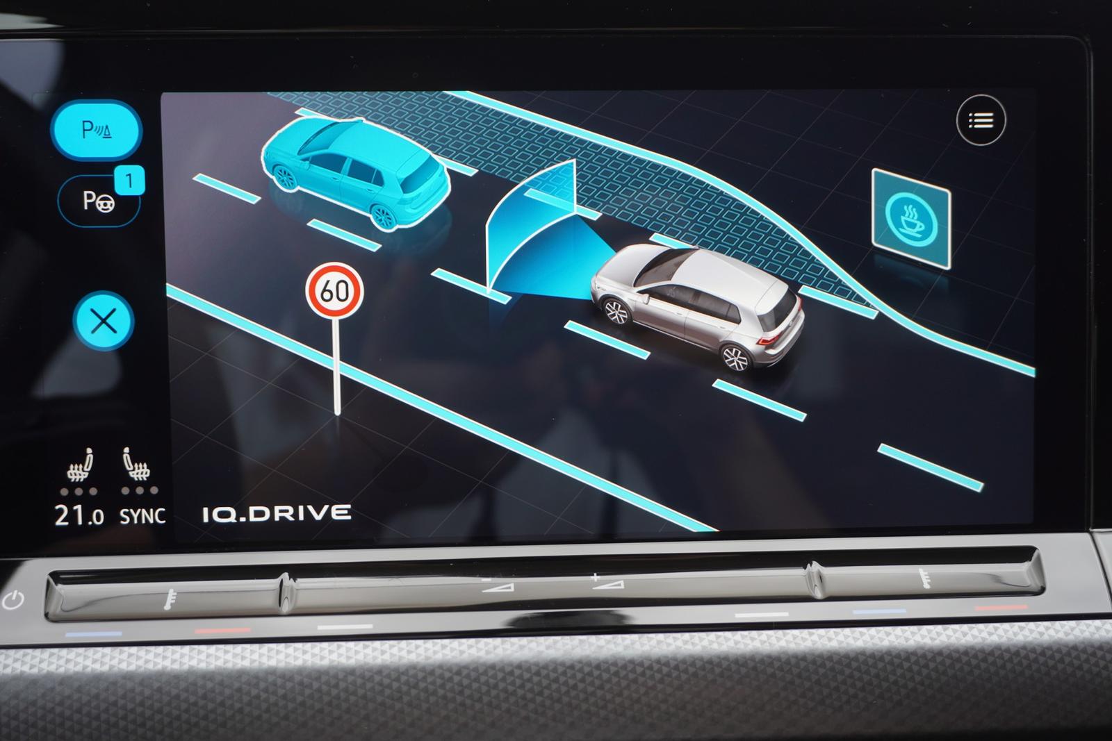 Volkswagen Golf 1.5 TSI Active LED+ HUD Standheizung Navi, миниатюра 16