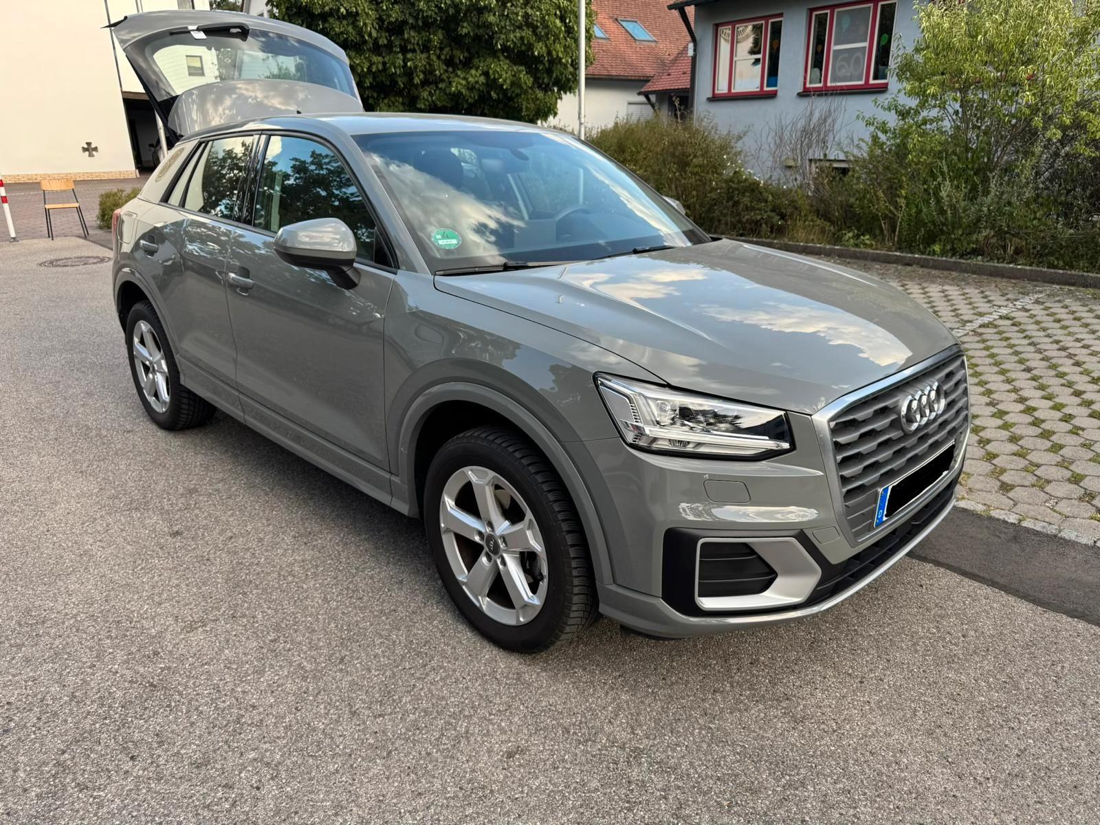 Audi Q2 35 TFSI Sport aus 1 Hand