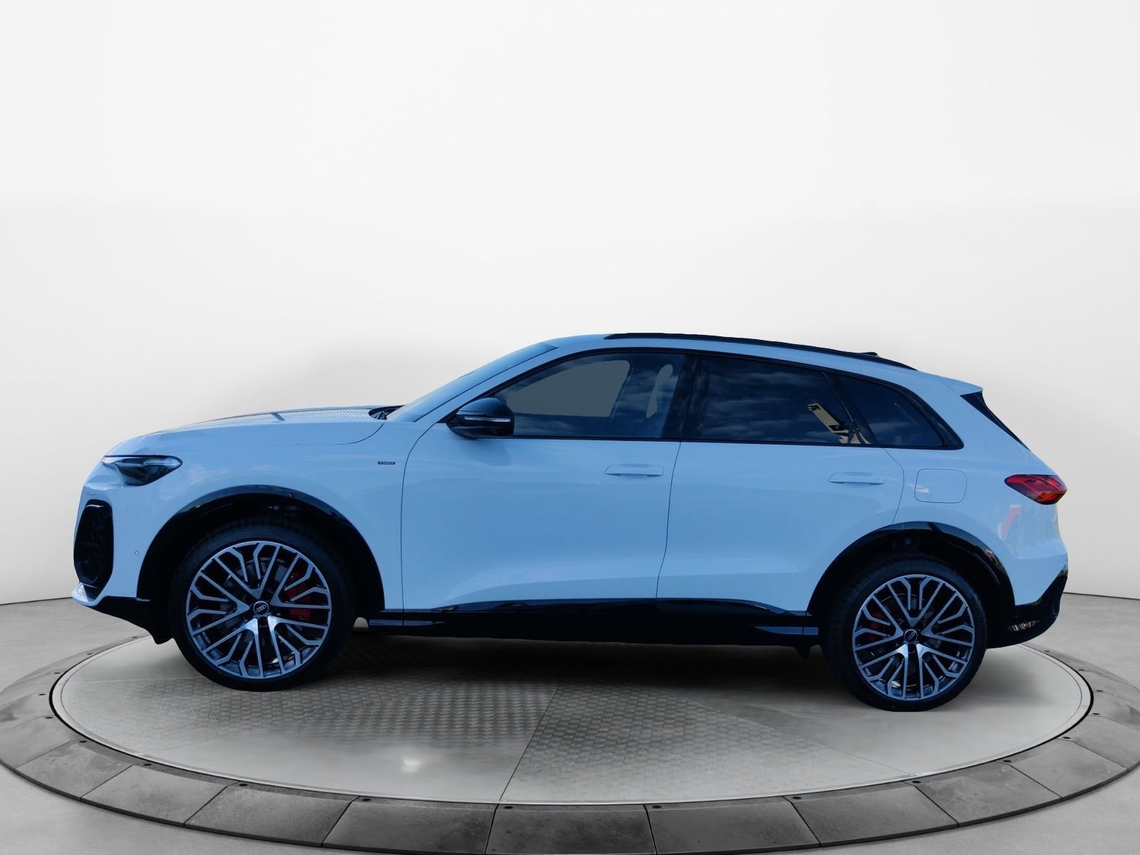 Audi Q5 SUV e-hybrid quattro 220 kW edition one mytho imagem 2