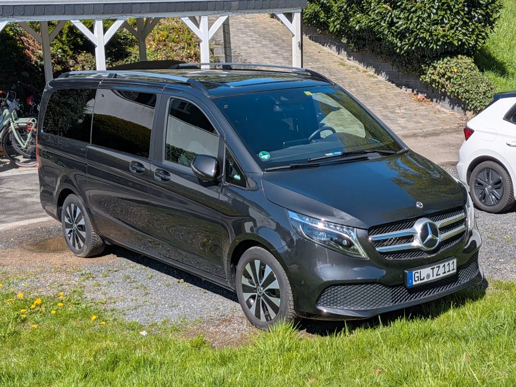 Image of Mercedes-Benz V 220