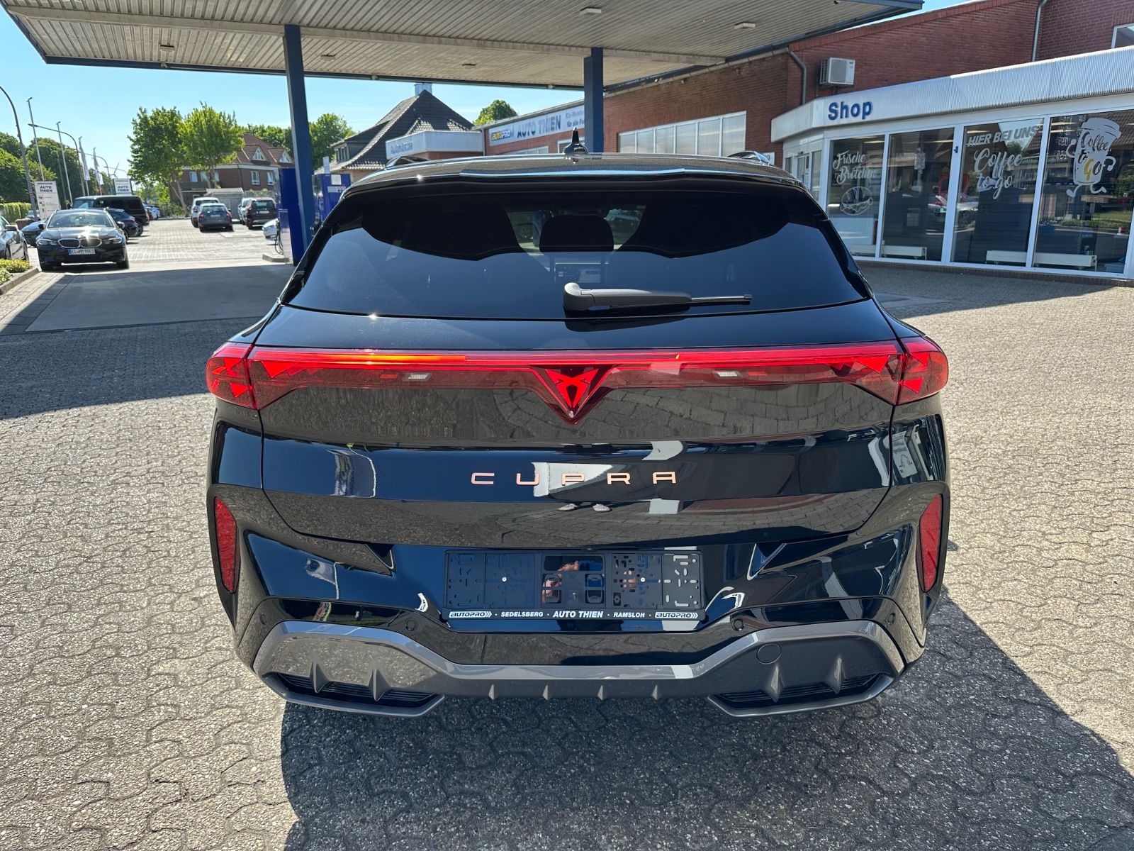 Fahrzeugabbildung CUPRA Terramar 1.5 eTSI DSG AHK/Navi/LED/ACC/18"