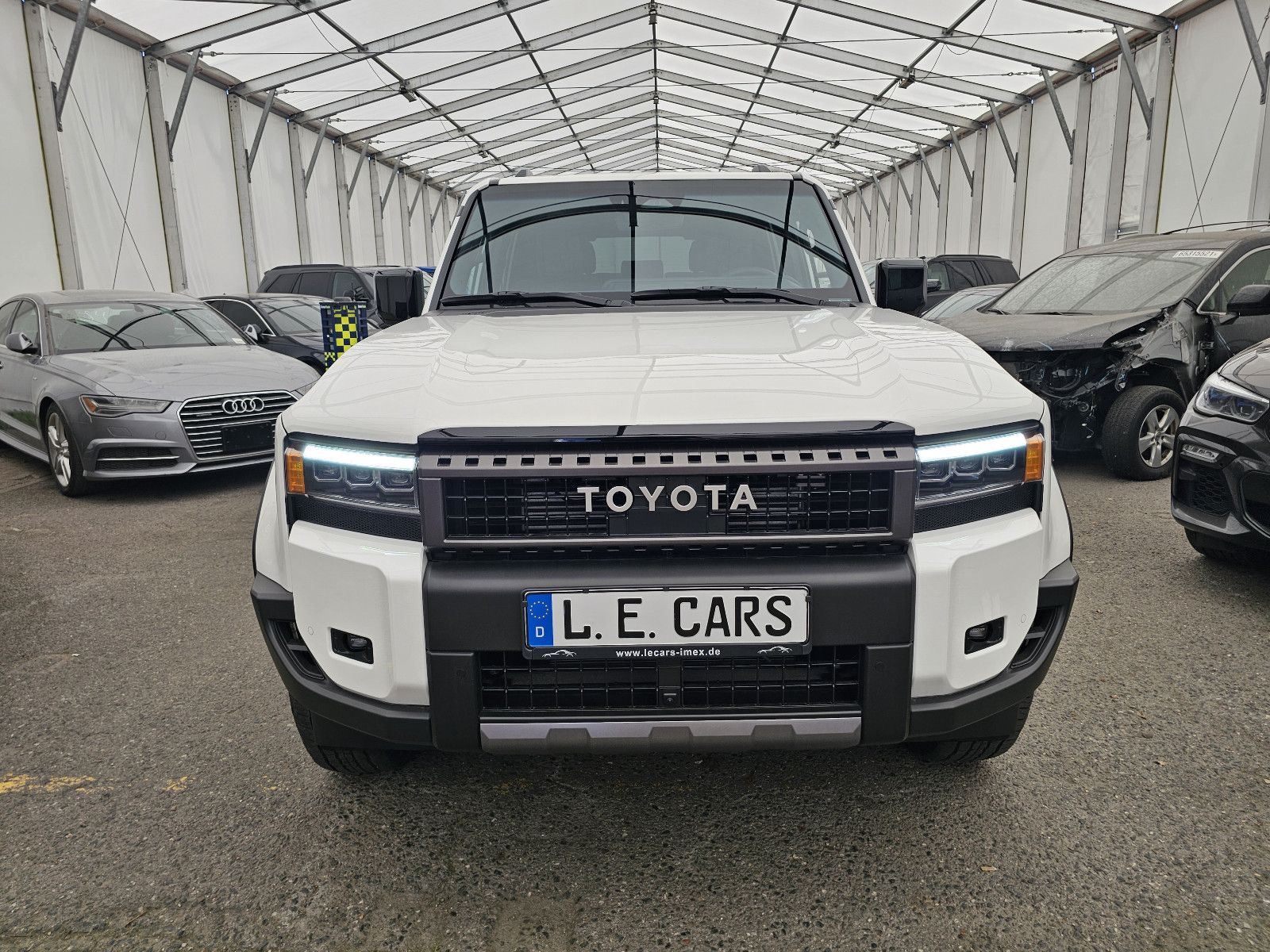 Fahrzeugabbildung Toyota Land Cruiser Premium Hybrid T1 72.000EUR! Stock!