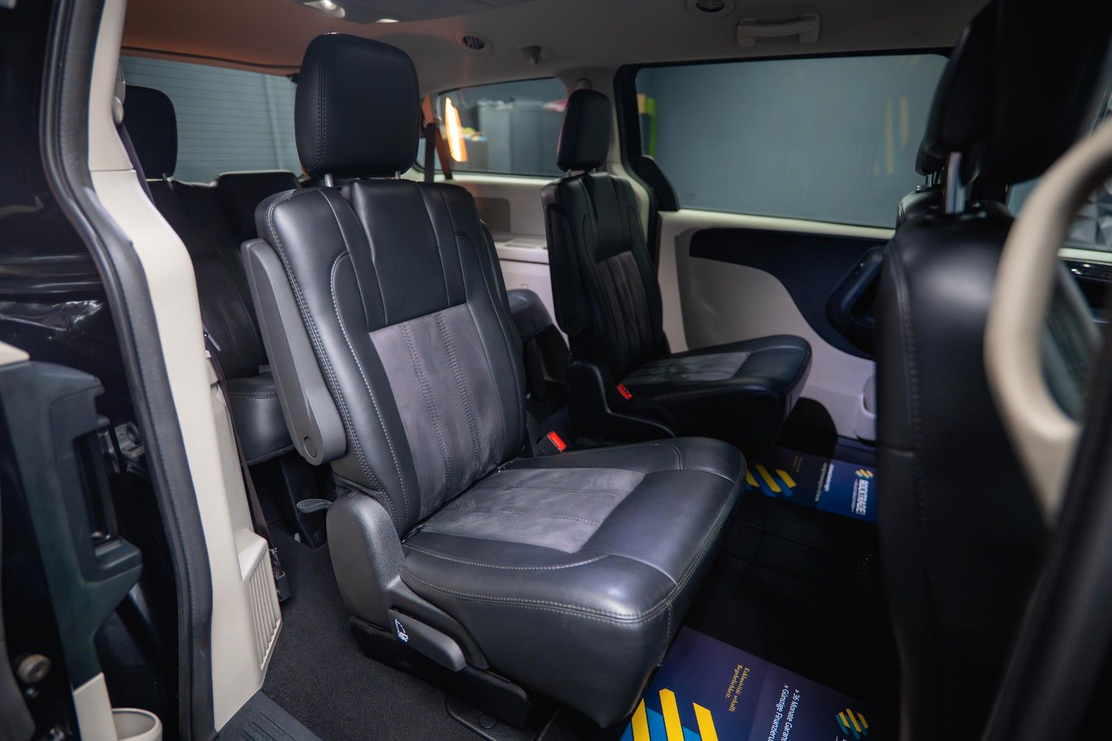 Fahrzeugabbildung Dodge Grand Caravan 3.6 V6 SXT LPG *7 Sitze*TV*Kamera*