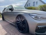 BMW 730d  M Packet Fontentertaiment 22 zoll usw - BMW 730 von privat