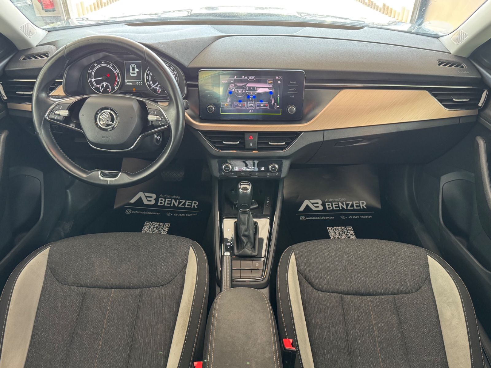 Fahrzeugabbildung SKODA Kamiq Style/HAGELSCHADEN/CarPlay/PDC/KLIMAAUTO/