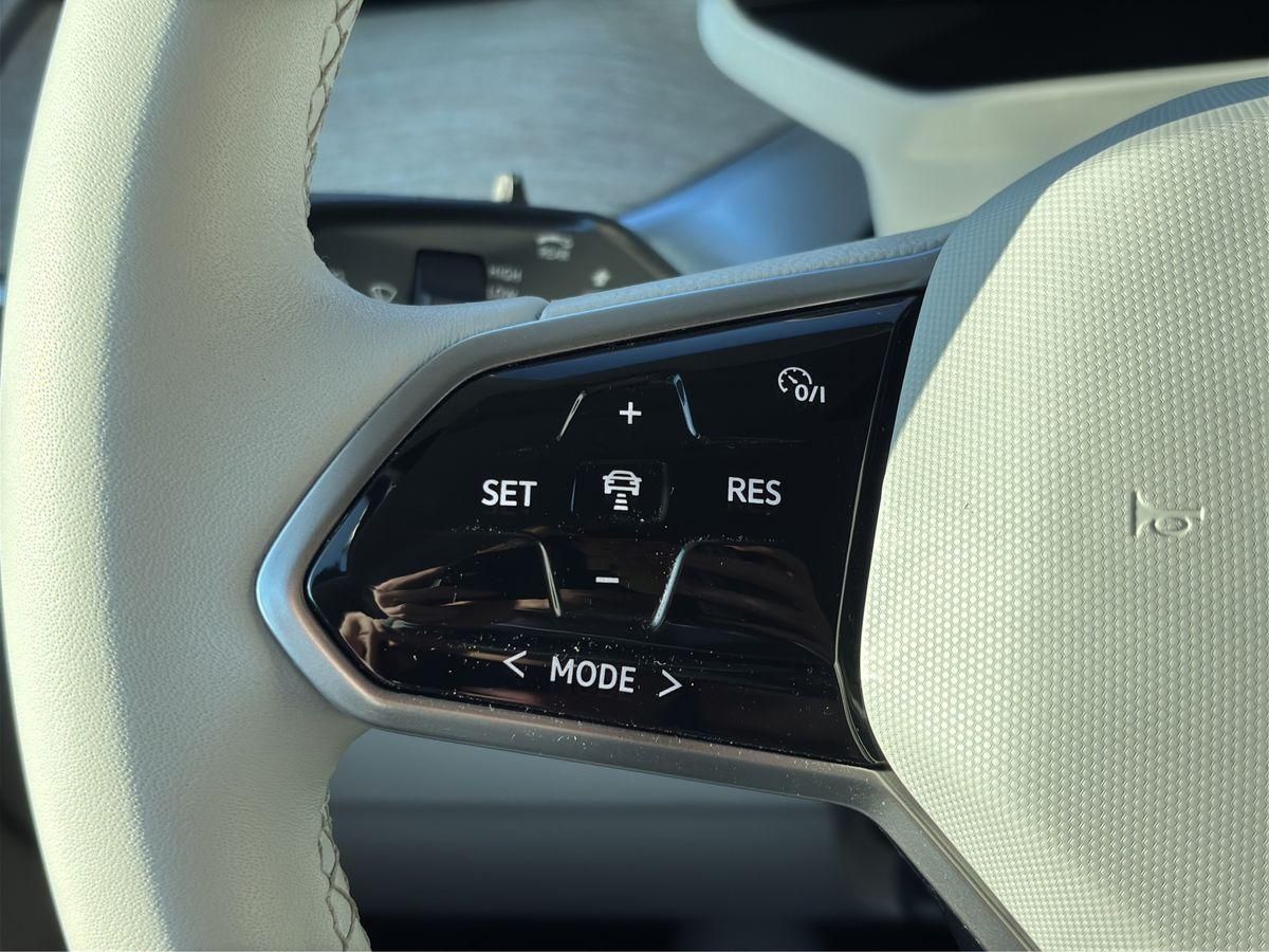 ID.Buzz Pro 82 kWh IQ.Light AHK RFK ACC NAVI