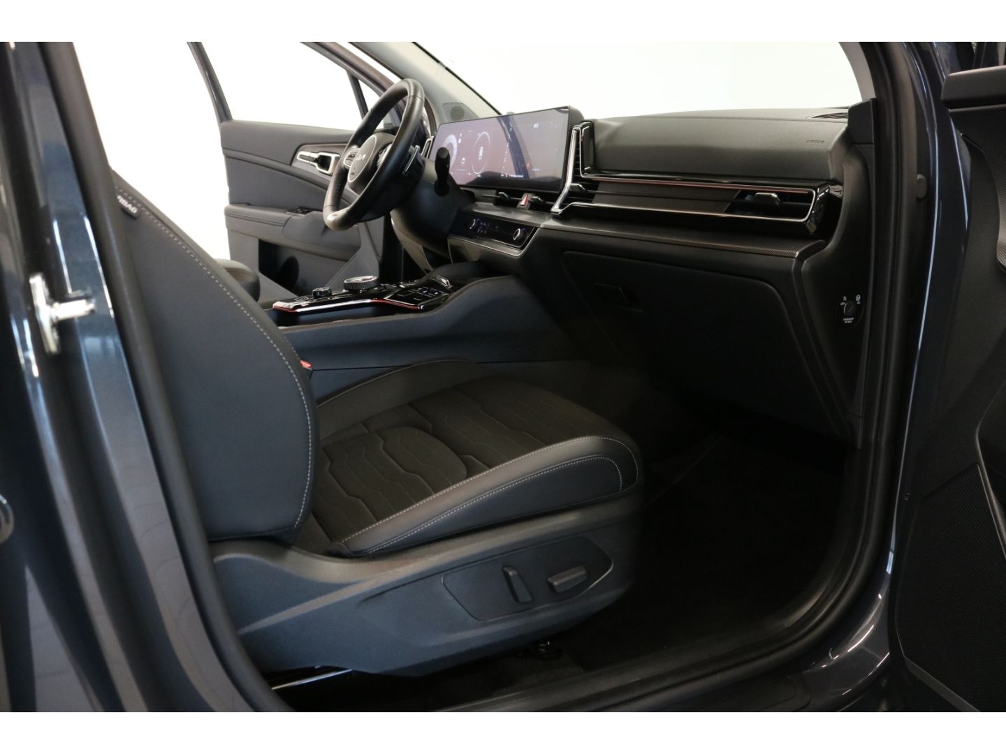 Fahrzeugabbildung Kia Sportage Spirit 1.6 MHEV LED,Navi,SHZv.+h.Kamera