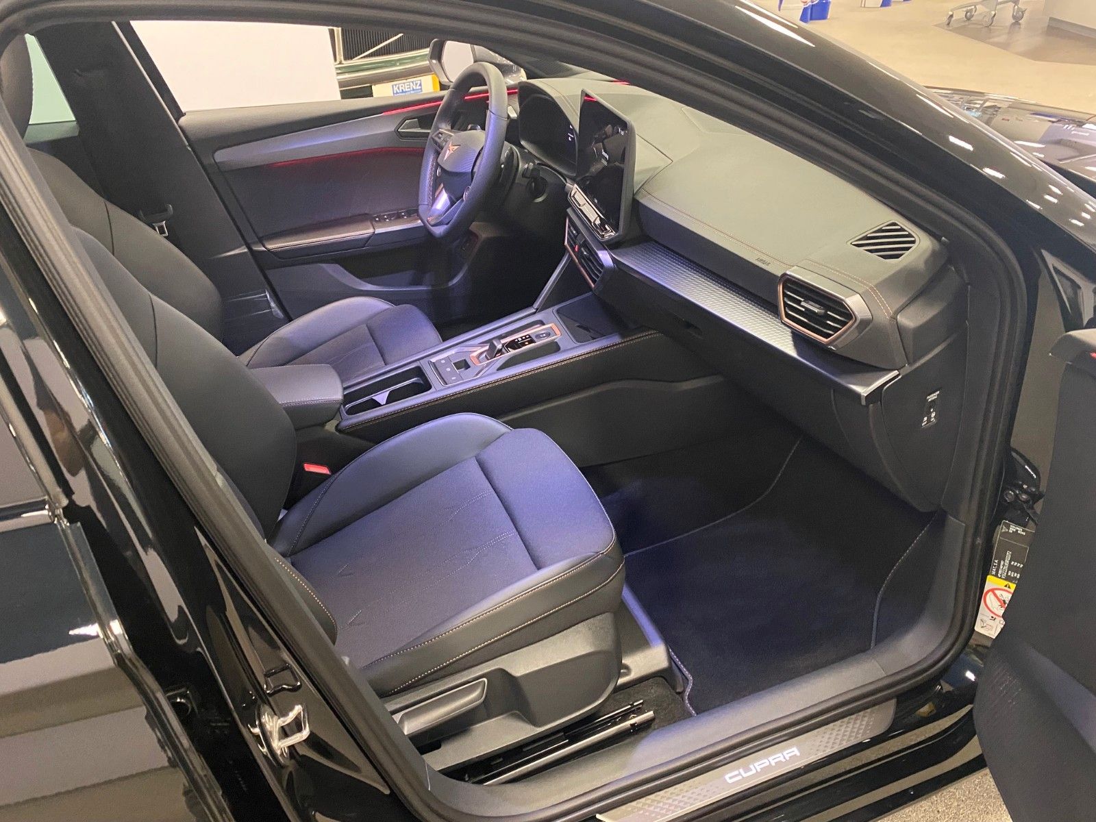 Fahrzeugabbildung CUPRA Leon ST 1.5 eTSI DSG FACELIFT MHEV+5 J. GARANTIE