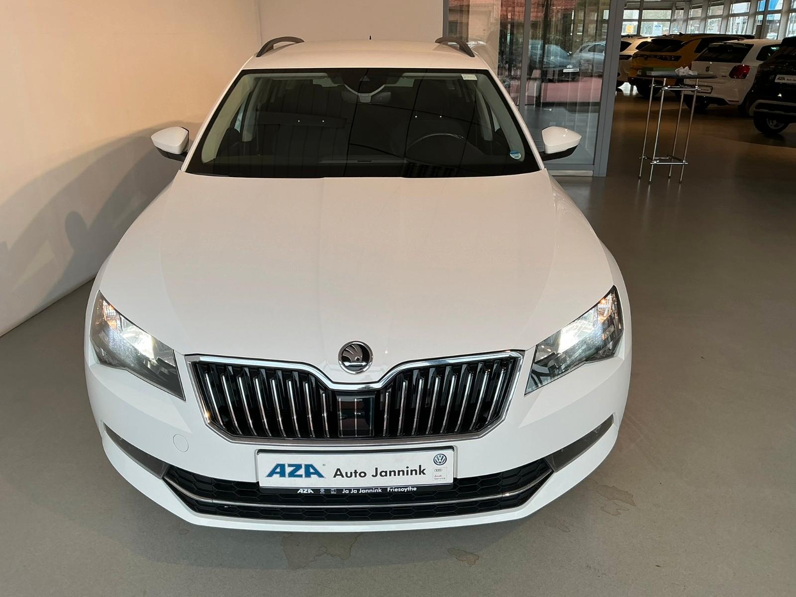 Skoda Superb Combi 2.0 TDI | AHK | Navi | ACC