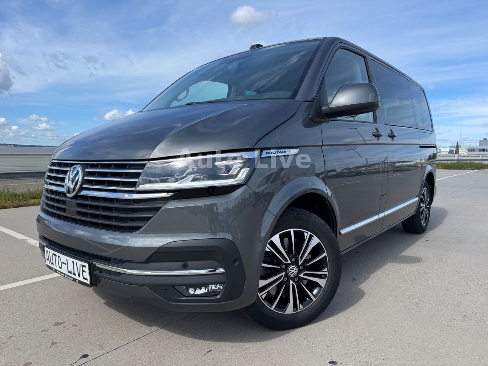 Volkswagen T6.1 Multivan*4M*DSG*7-STZE*VIRTU*NAVI*LED*LEDER