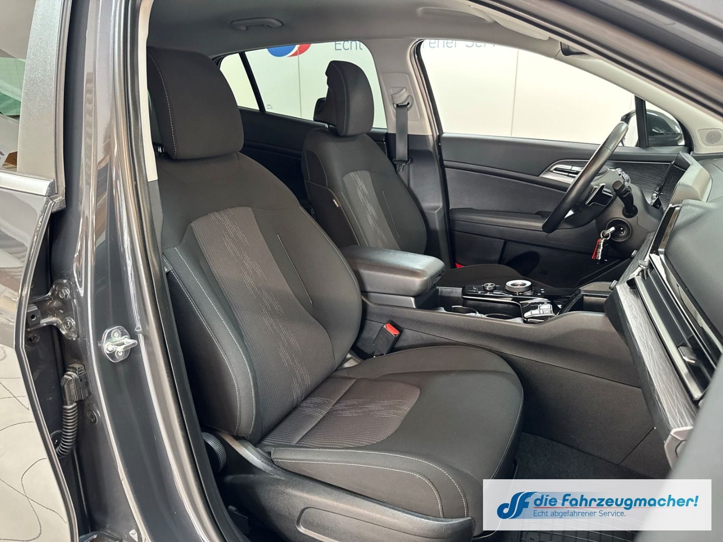 Fahrzeugabbildung Kia Sportage Spirit Navi Digitales Cockpit LED Apple