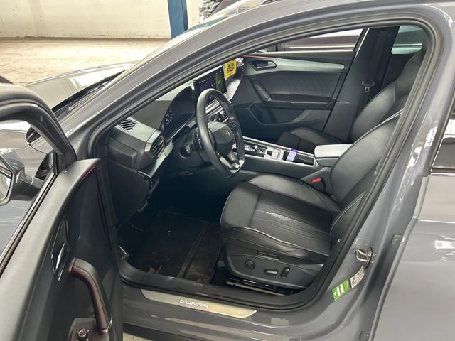 Leon ST 2.0 TSI 228kW VZ 4Drive DSG PANO/AHK/NAV