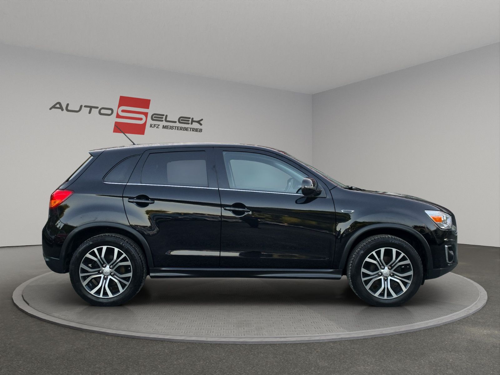 Fahrzeugabbildung Mitsubishi ASX Plus 4WD ALLRAD AUS 1.HAND AHK KAMERA