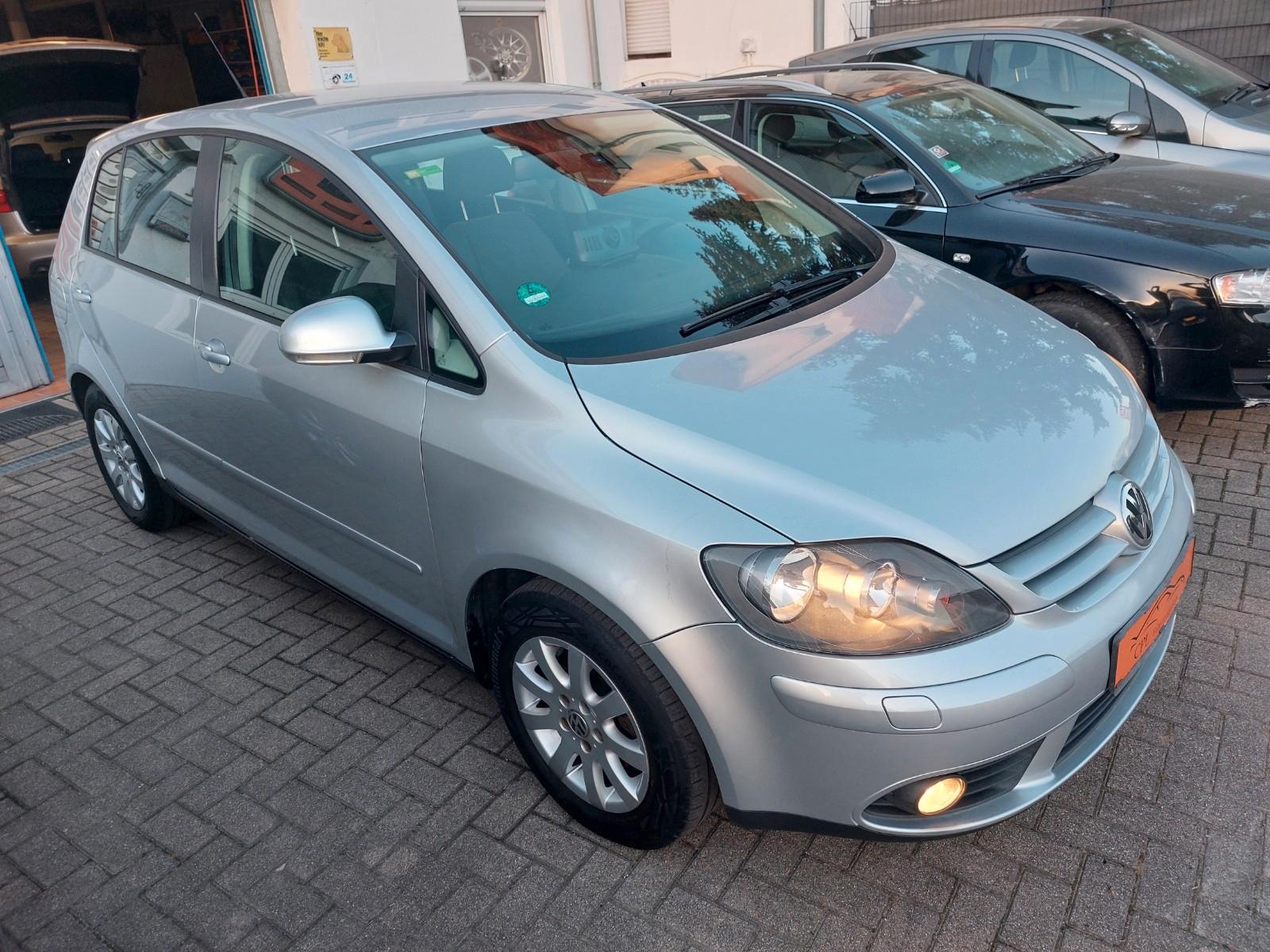 Volkswagen Golf Plus 1.6 FSI*8xALU*SHZ*V+H KAMERA*TÜV