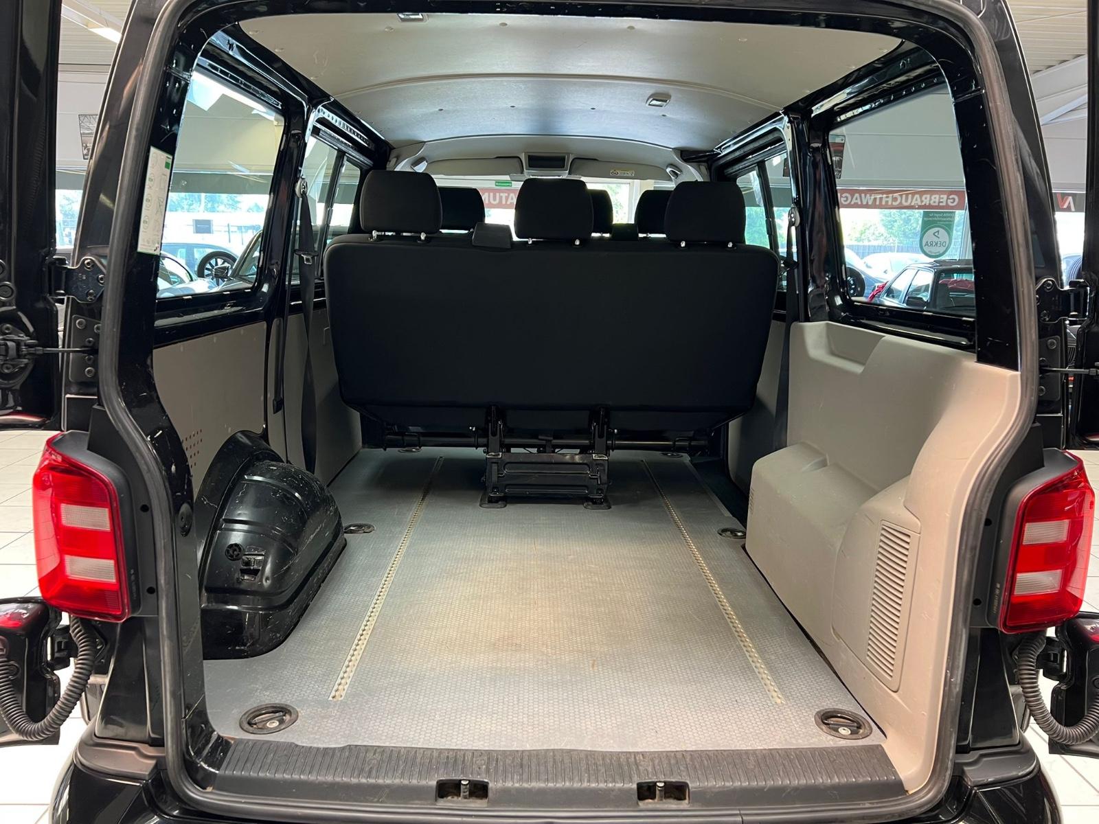 Volkswagen T6 Transporter 2,0 TDI 6xSitzer/Navi/Klima/AHK