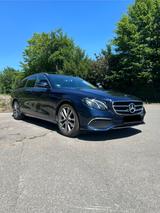 Mercedes-Benz E 220 d T Autom. -
