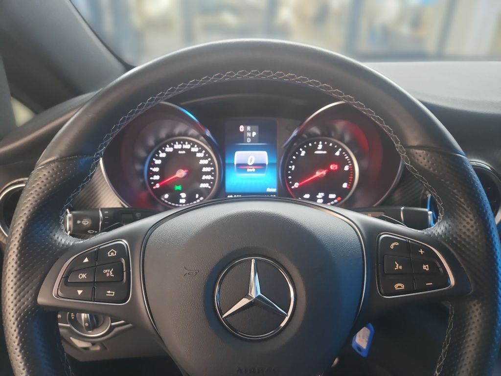 Fahrzeugabbildung Mercedes-Benz V 250 d Edition lang AMG 7 Sitze Standhz AHK LED