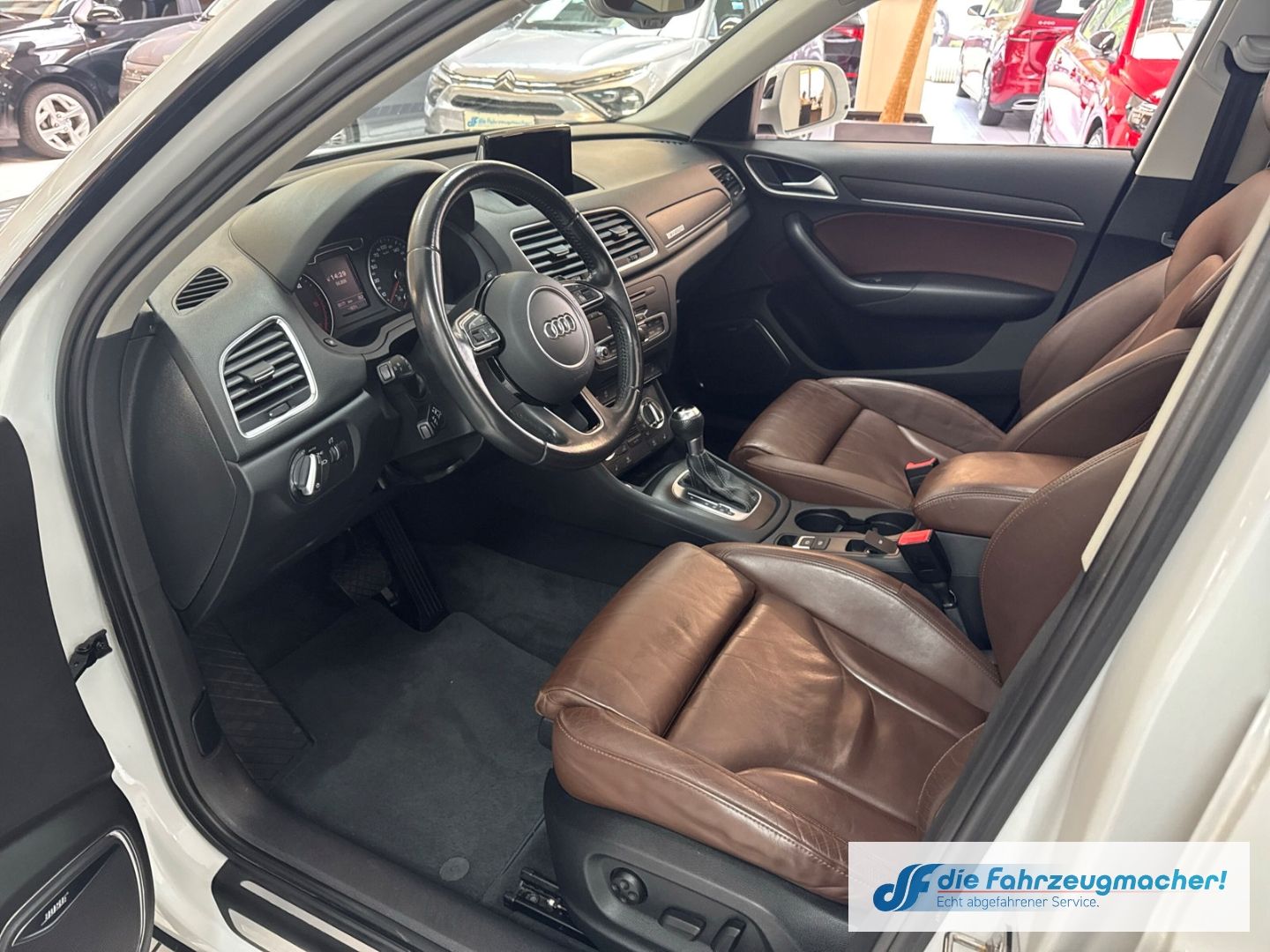 Fahrzeugabbildung Audi Q3 2.0 TDI quattro S line Sportpaket AD El. Pano