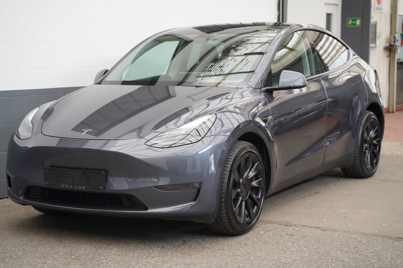 Tesla Model Y Standard Range RWD *AHK*20-Zoll* imagem 2