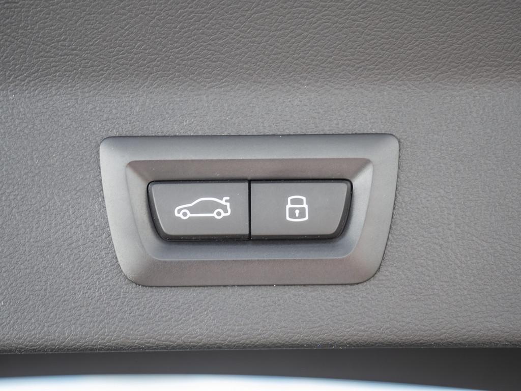 BMW X3 M40d LEDER+LASER+PANO+HUD+NAVI+KEYLESS+