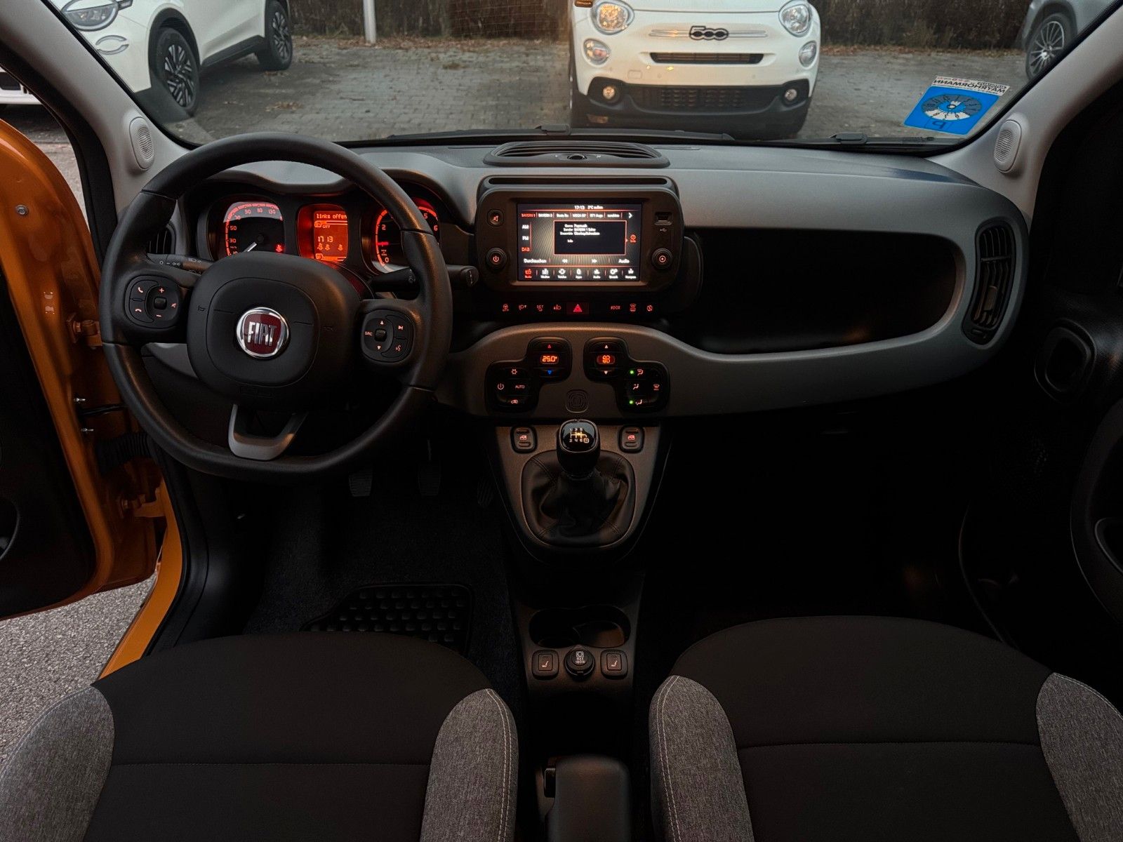 Fahrzeugabbildung Fiat Panda City Life Sitzheizung Klima Carplay