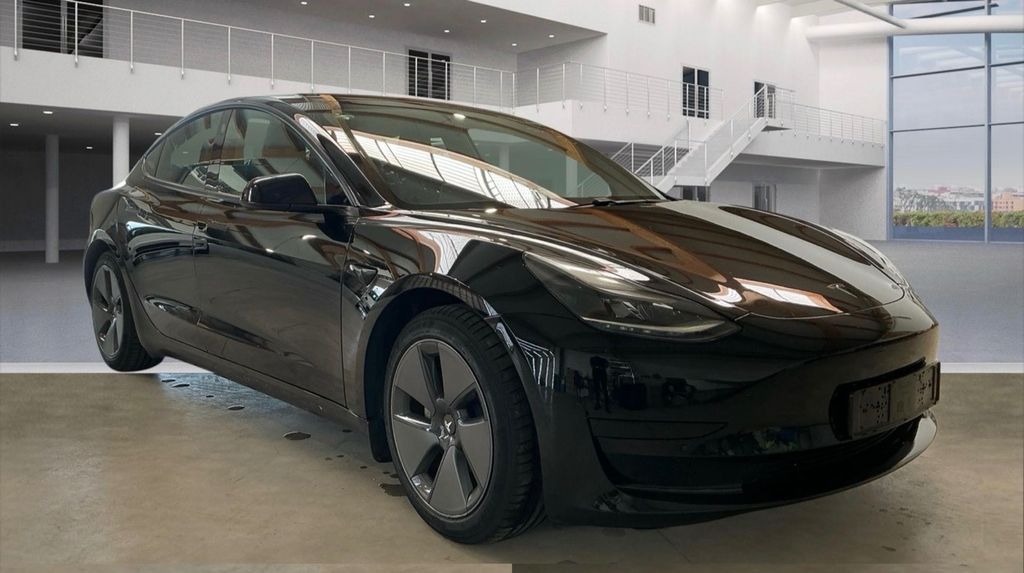 Angebot ansehen Tesla Model 3