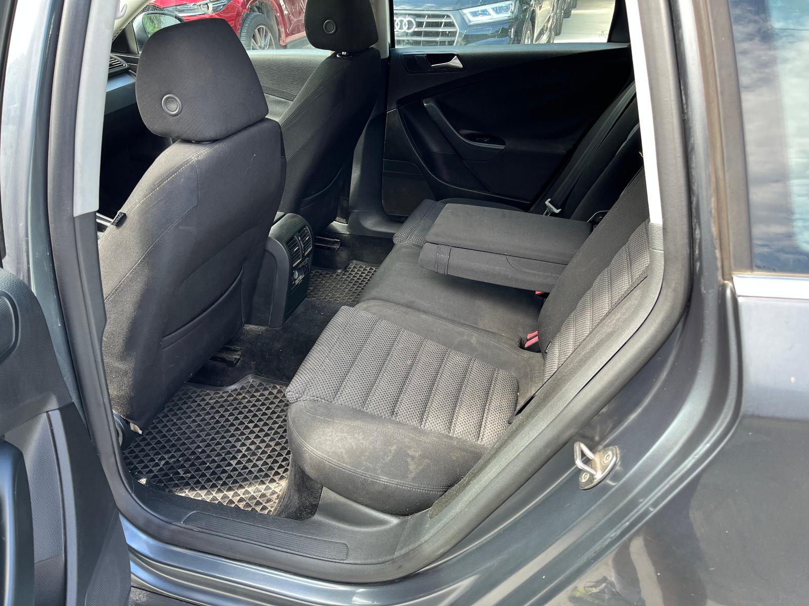 Volkswagen Passat 2010 — photo 18