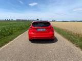 Ford Focus 1,0 ST-Line Winterpaket 8fach Bereift - Ford: 1.8