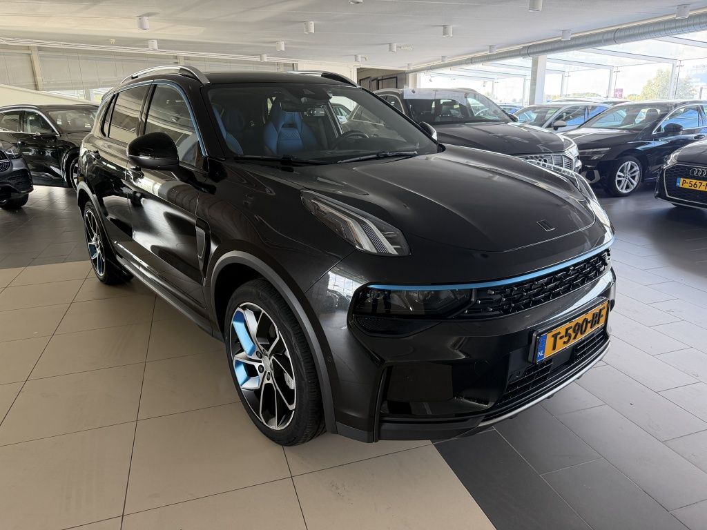 Lynk & Co 01
