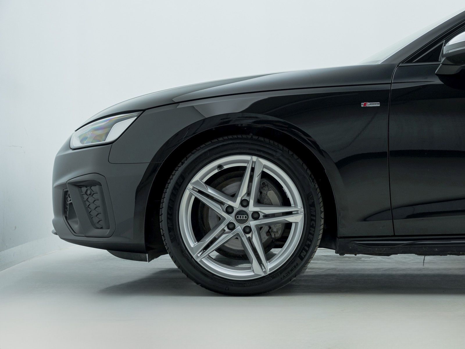 Audi A4 - Bild 9