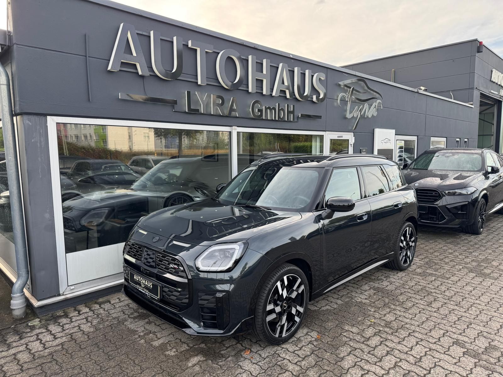 MINI Countryman S ALL4 JCW*LED*PANO*H&K*360°KAM*HUD* imagem 3