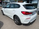 BMW 118 i Lim. Advantage LED Tempomat Einparkhilfe - BMW 118 mit Benzin-Antrieb
