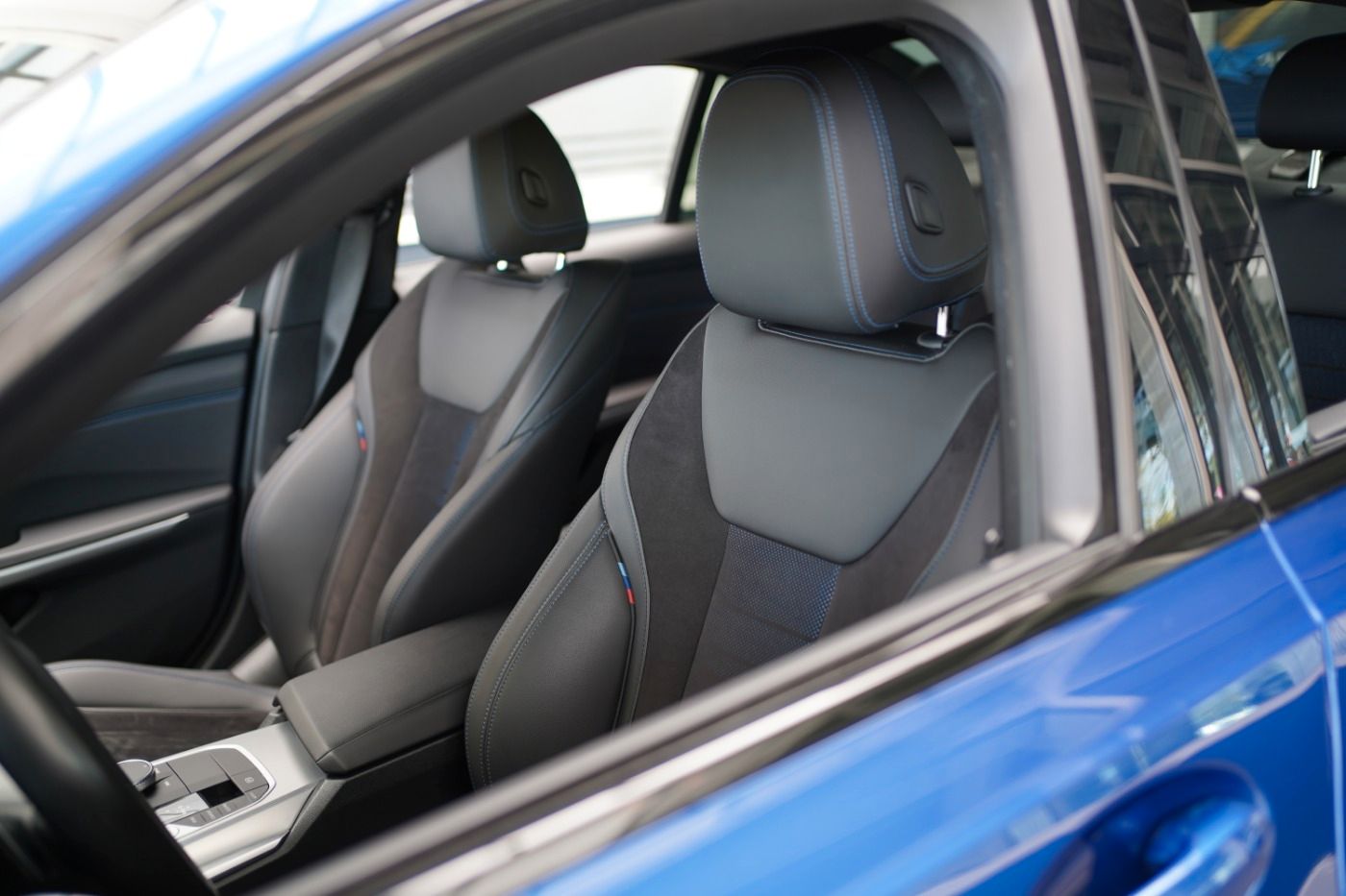 Fahrzeugabbildung BMW 320d xDrive M-Sport +LiCoPro+Parking Assistant+