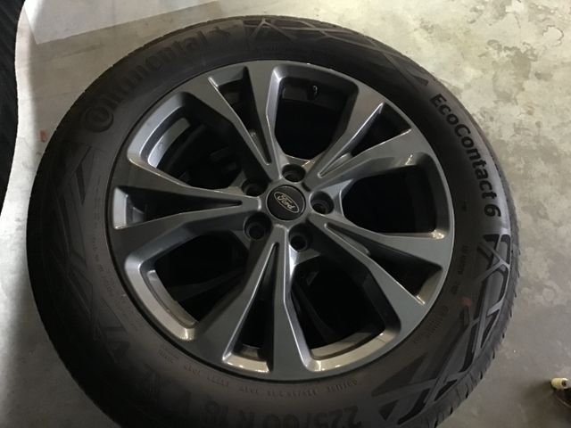 Fahrzeugabbildung Ford Kuga ST-Line 2.4 PHEV Navi/AHK/HUD/Kamera/SHZ