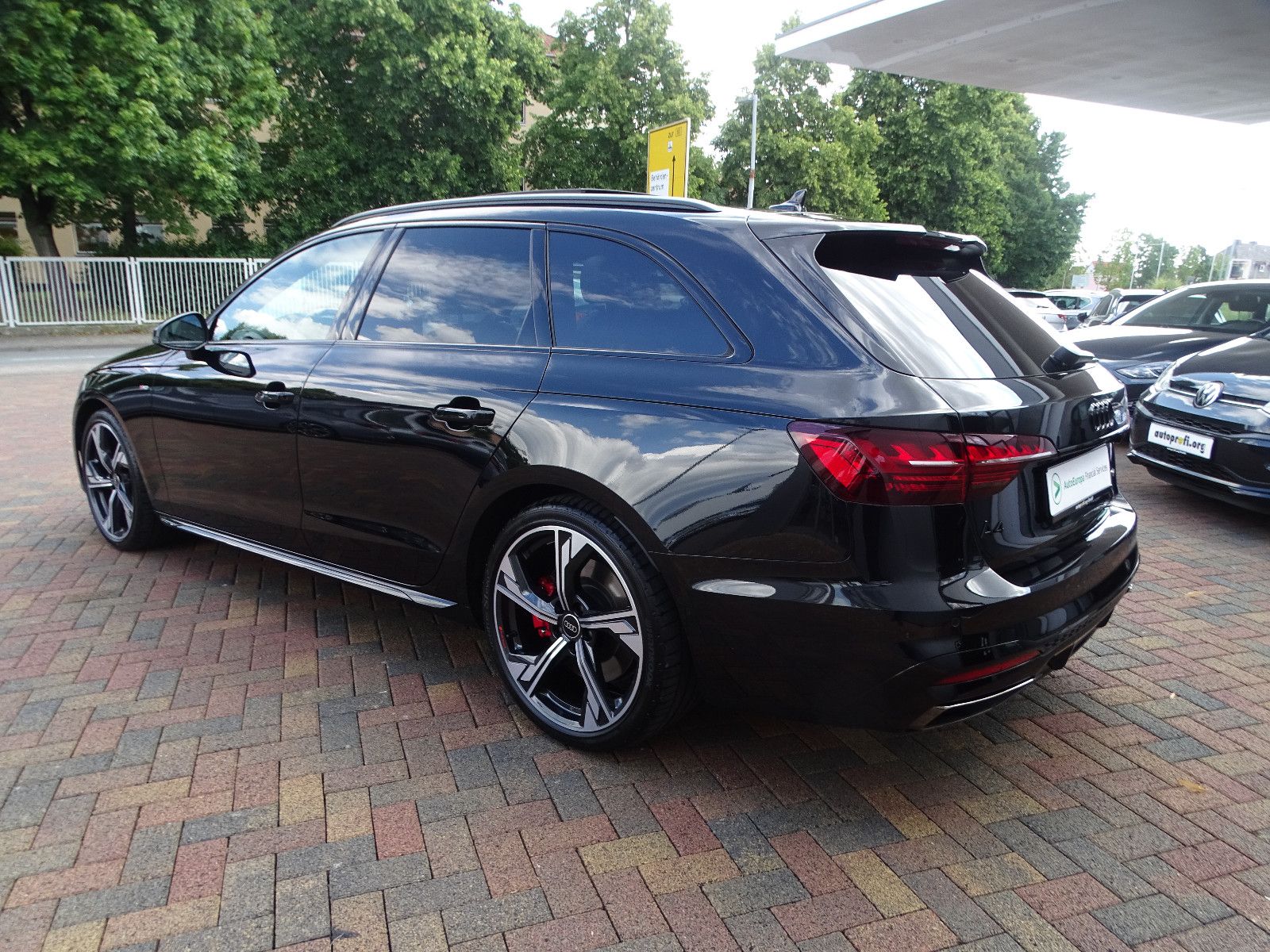 Audi A4 Avant 45 S-Line BLACK ACC AHK PANO MATRIX foto 2