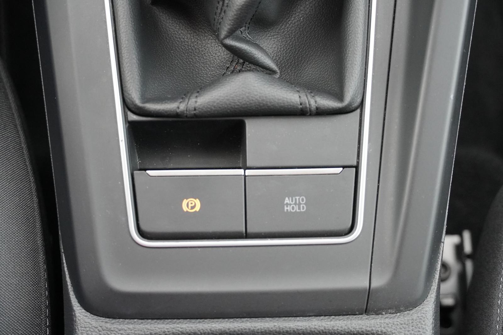 Volkswagen Golf VIII 1.5 TSI Active LED ACC Standheizung, миниатюра 18