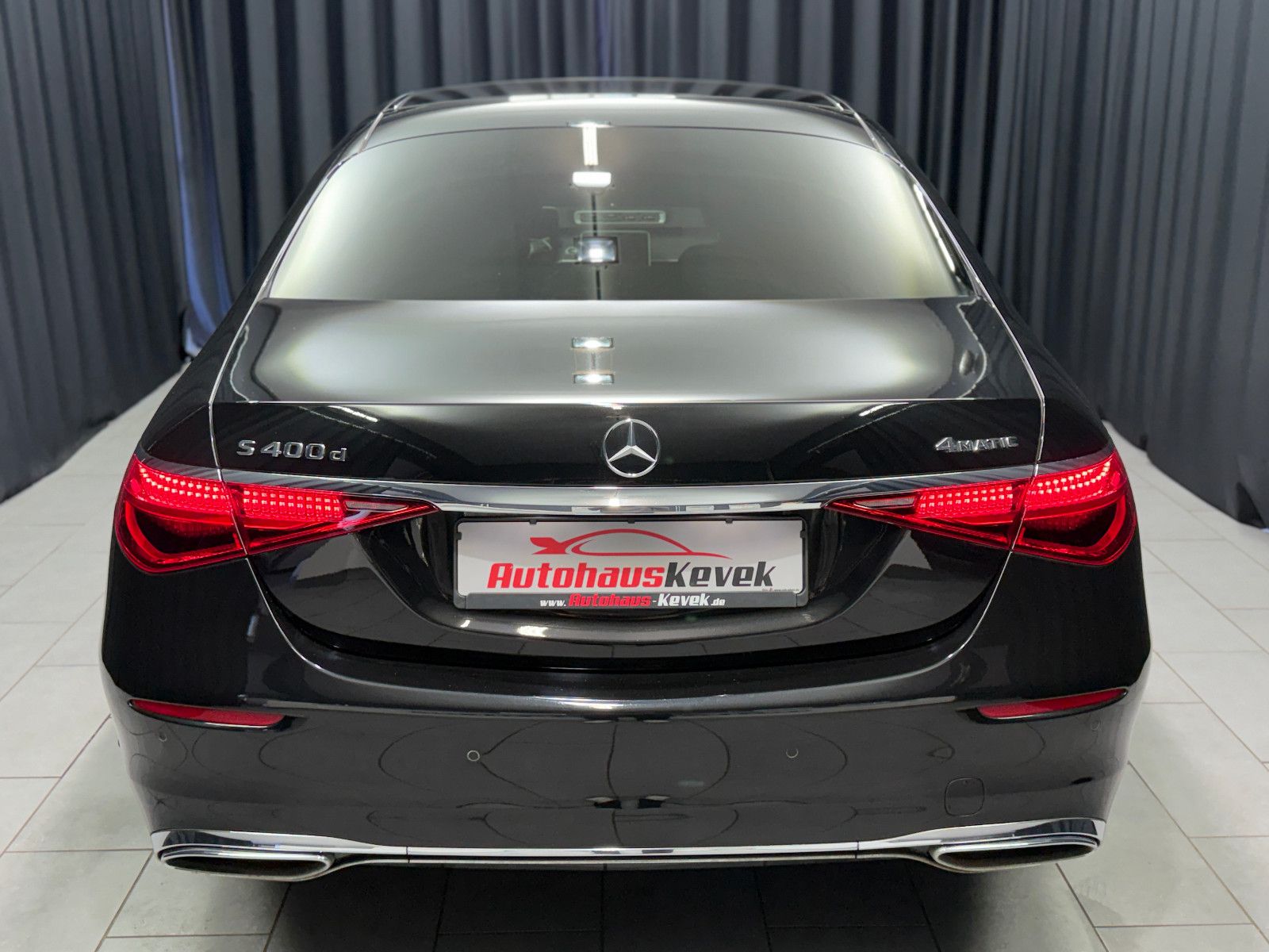 Fahrzeugabbildung Mercedes-Benz S 400 d Limousine L 4Matic|Burmester|MASSAGE|HuD