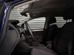 Fahrzeugabbildung Volkswagen Touran 1.5 TSI Comfortline --AHK/ RearView/ LED