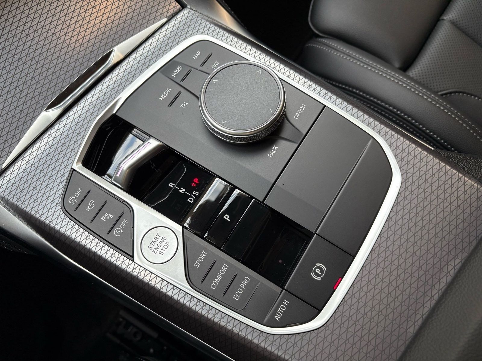 BMW 218 - Bild 8