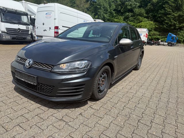 VW Golf